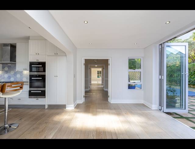 5 BEDROOM HOUSE TO LET IN RUYTEPLAATS